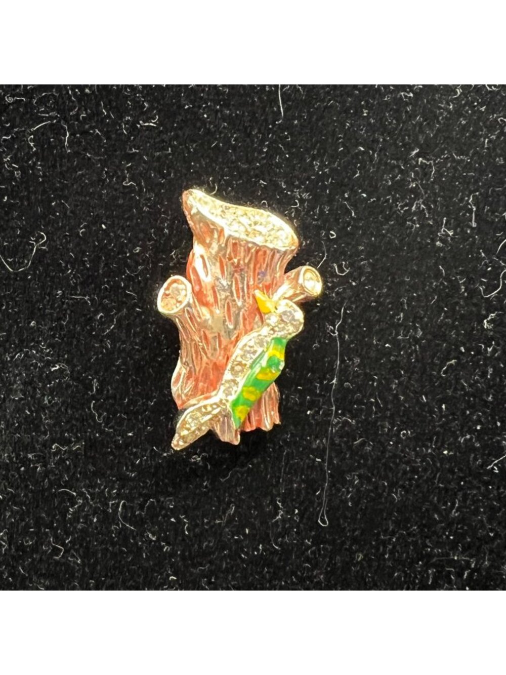 Tropical Rhinestone Bird Tree Stump Brooch Green Yellow Enamel Grannycore Retro